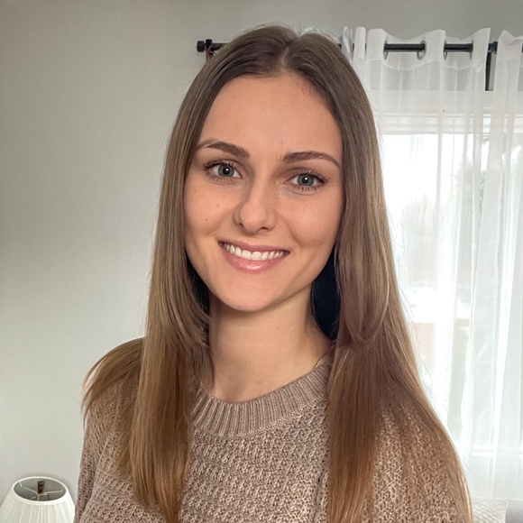 Meet your Posher, Elena - Picture 1 of 1